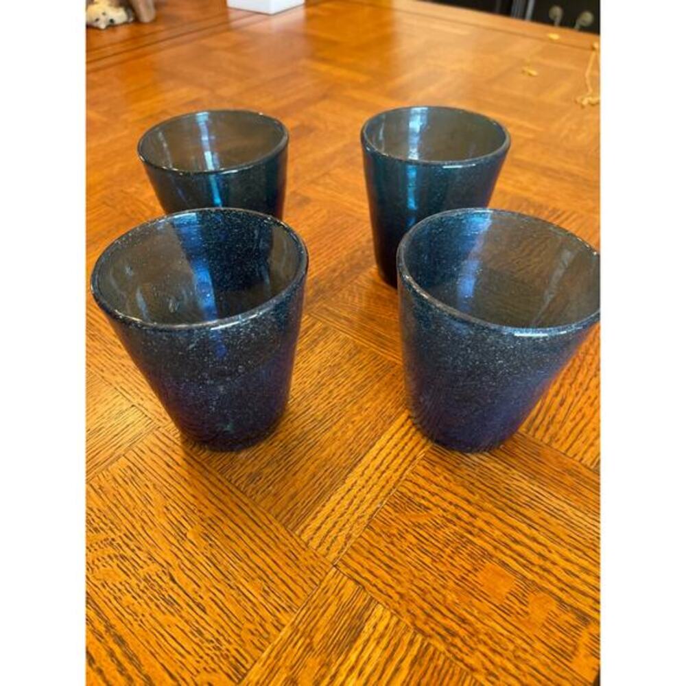Set up four Neiman Marcus glass tumblers blue